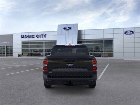 New 2026 Ford Maverick Lariat w/ Black Appearance Package image 5