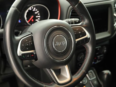 Used 2018 Jeep Compass Trailhawk AWD/4WD image 16
