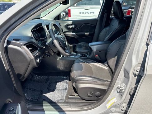 Certified 2022 Jeep Cherokee Latitude Lux AWD/4WD image 16