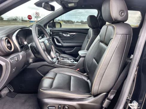Used 2023 Chevrolet Blazer Premier w/ Enhanced Convenience Package FWD image 11