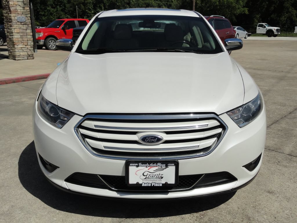 Used 2015 Ford Taurus Limited w/ Equipment Group 301A FWD image 2