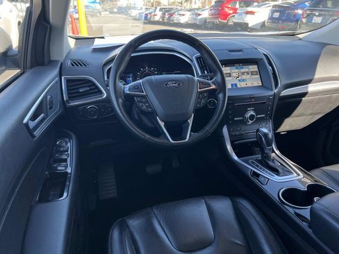 Used 2018 Ford Edge Titanium w/ Equipment Group 301A image 7