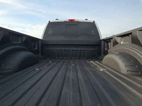 Used 2025 Ford F350 King Ranch w/ FX4 Off-Road Package image 11