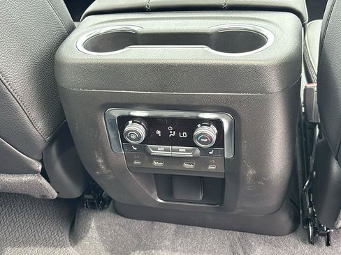 New 2026 GMC Yukon XL Denali w/ Denali Reserve Package RWD image 27