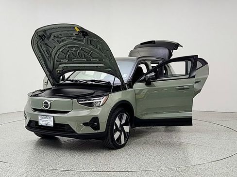 Certified 2023 Volvo XC40 Recharge Ultimate w/ Protection Package Premier AWD/4WD image 9