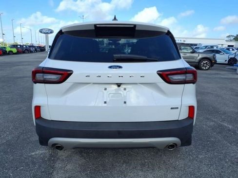 Certified 2023 Ford Escape SE w/ PHEV Premium Package image 5
