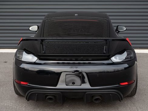 Used 2021 Porsche 718 Cayman GT4 image 23
