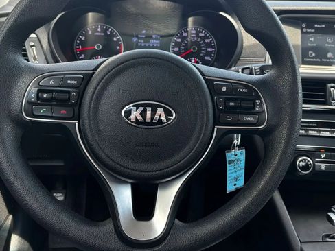 Used 2018 Kia Optima LX FWD image 10
