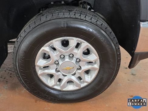 Used 2022 Chevrolet Silverado 2500 LTZ w/ LTZ Convenience Package image 14