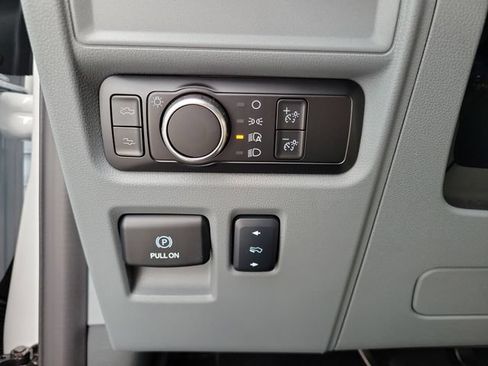 Used 2025 Ford F150 Lightning Flash AWD/4WD image 13