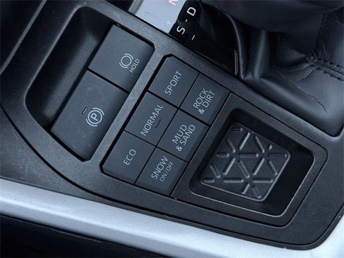 Used 2024 Toyota RAV4 XLE image 37