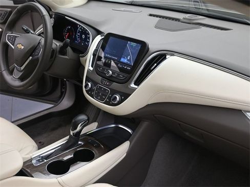 Used 2024 Chevrolet Malibu LT image 34