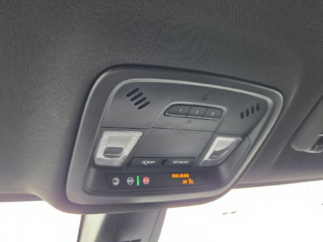 Certified 2023 Chevrolet Traverse LT FWD image 32