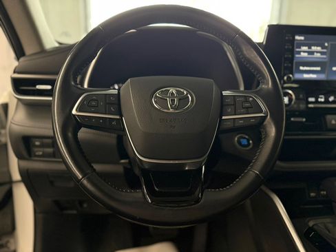 Used 2021 Toyota Highlander XLE image 27