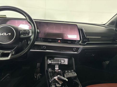 Used 2025 Kia Sportage SX image 26