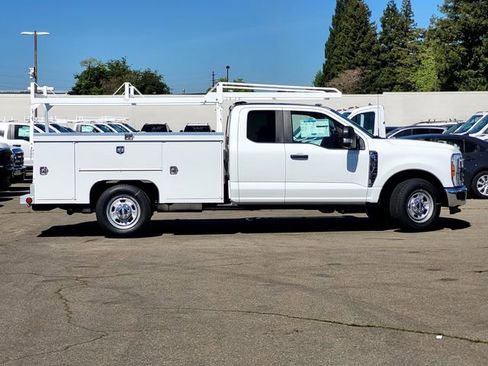 New 2026 Ford F350 XL w/ XL Chrome Package image 3