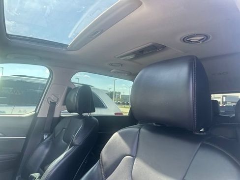 Used 2024 Kia Telluride S w/ S Sunroof Package AWD/4WD image 9
