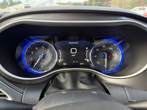 New 2026 Chrysler Pacifica Select FWD image 14