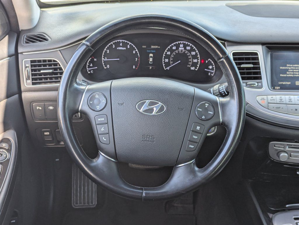 Used 2014 Hyundai Genesis 3.8 w/ Technology Package 03 RWD image 28