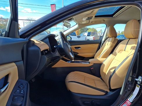 New 2025 Nissan Sentra SV w/ SV Premium Package image 9