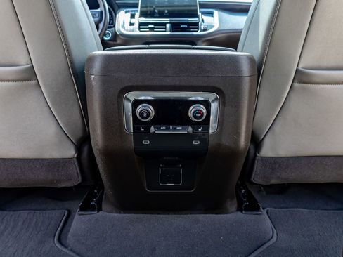 Used 2022 GMC Yukon SLT w/ SLT Premium Package RWD image 33