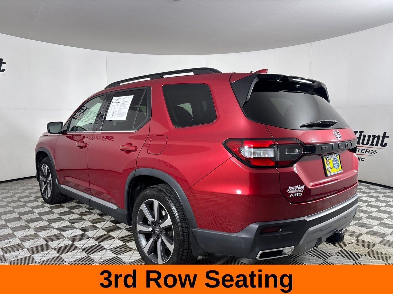 Used 2025 Honda Pilot Elite image 8