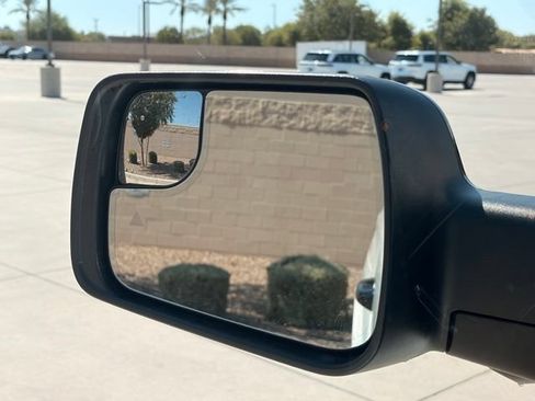 Used 2025 RAM 1500 Limited AWD/4WD image 5