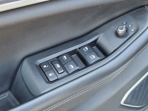 Used 2021 Jeep Grand Cherokee L Limited image 17