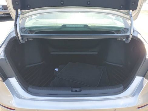 Certified 2024 Honda Accord EX-L image 9