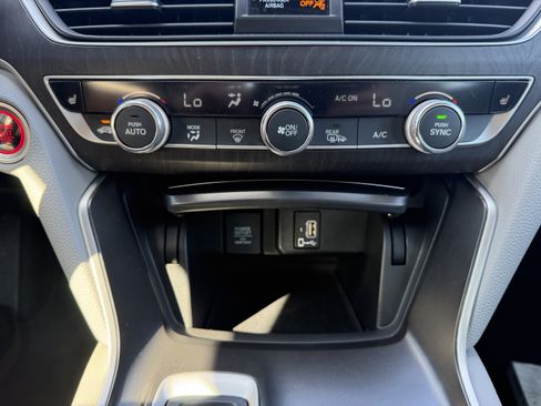 Used 2018 Honda Accord EX-L image 24