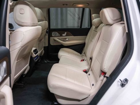 Certified 2023 Mercedes-Benz GLS 450 4MATIC image 16