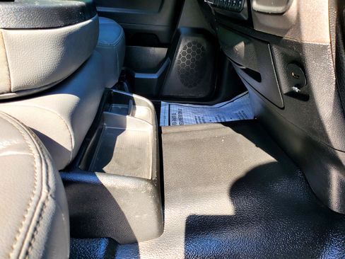 Used 2018 RAM 3500 Tradesman w/ Chrome Appearance Group image 35