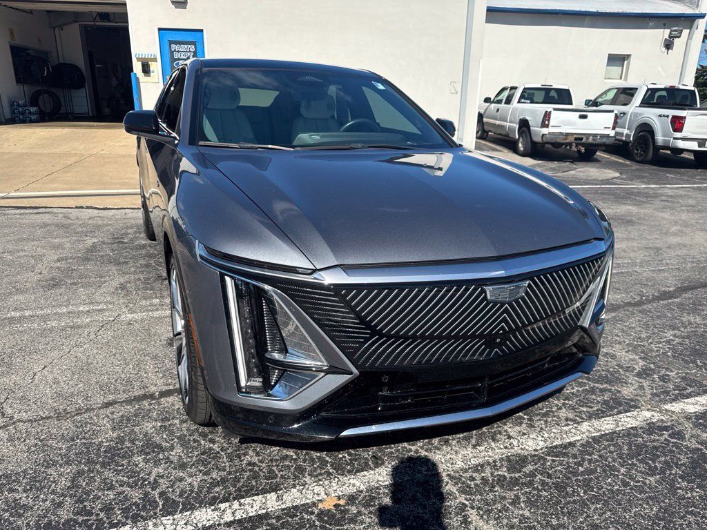 Used 2023 Cadillac Lyriq 2WD image 52