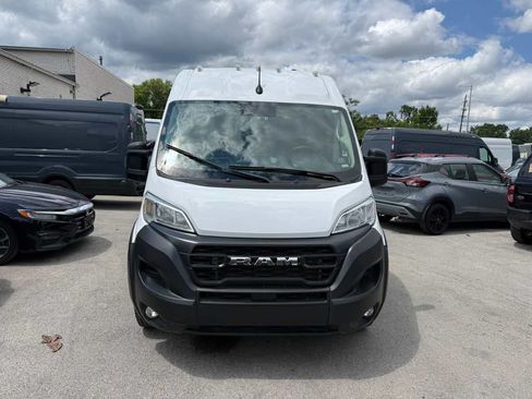 Used 2025 RAM ProMaster 2500 w/ Convenience Group FWD image 3