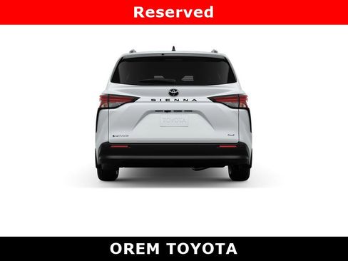 New 2026 Toyota Sienna XLE image 8