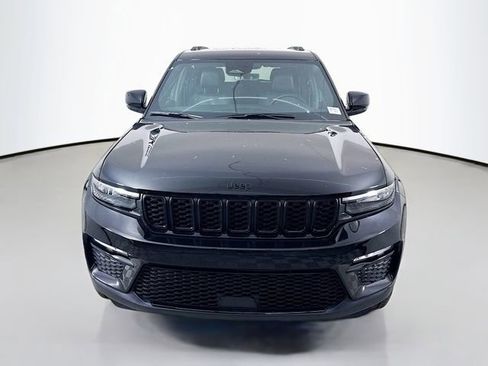New 2025 Jeep Grand Cherokee Limited image 2