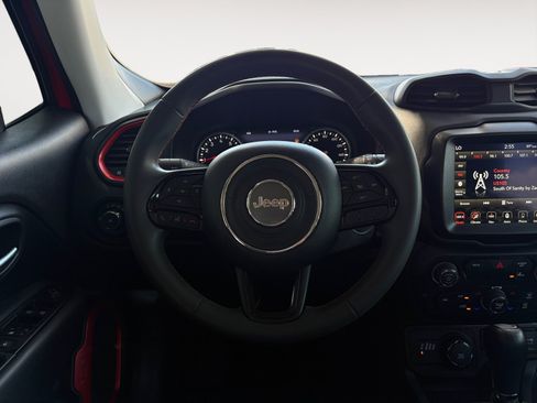 Used 2022 Jeep Renegade Latitude AWD/4WD image 13