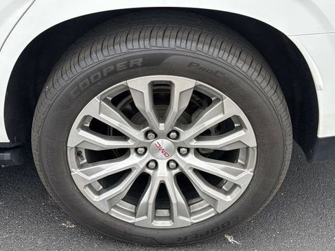 Used 2021 GMC Yukon Denali w/ Denali Premium Package AWD/4WD image 38