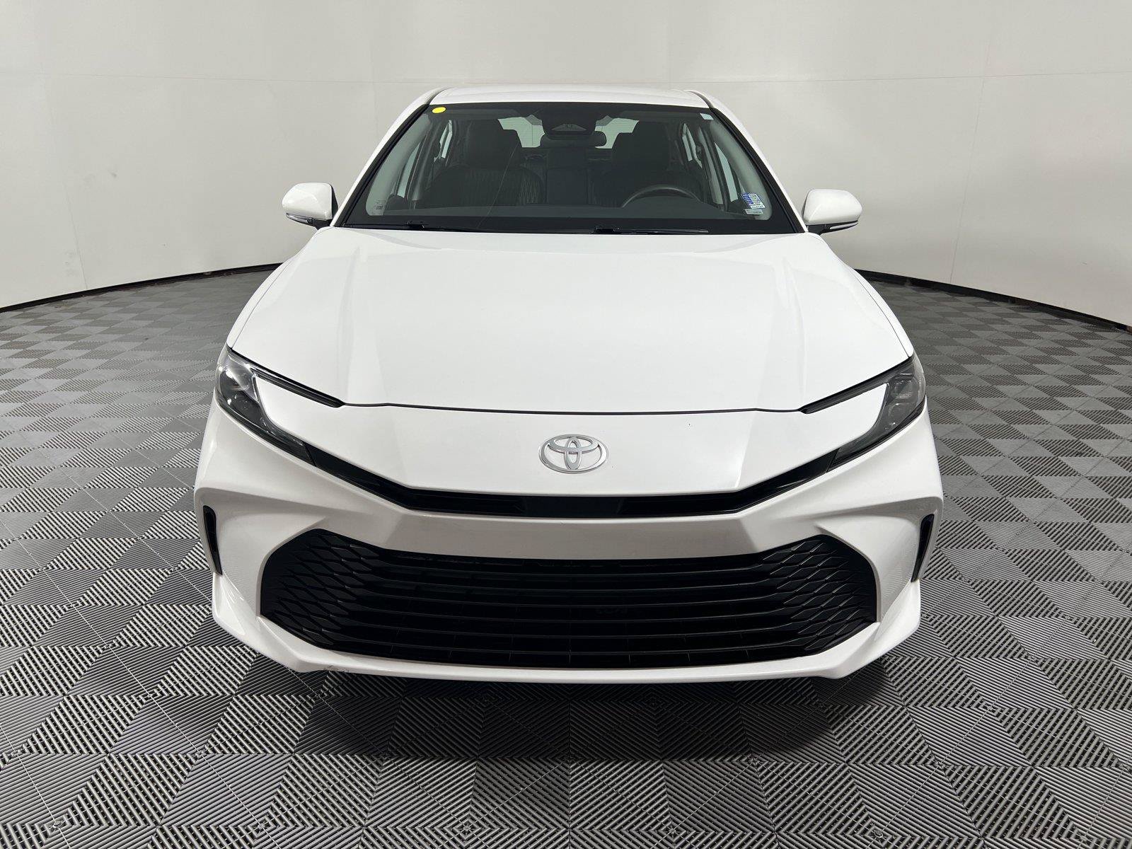 Used 2025 Toyota Camry LE FWD image 2