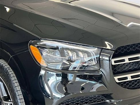 Certified 2023 Mercedes-Benz GLS 450 4MATIC image 9