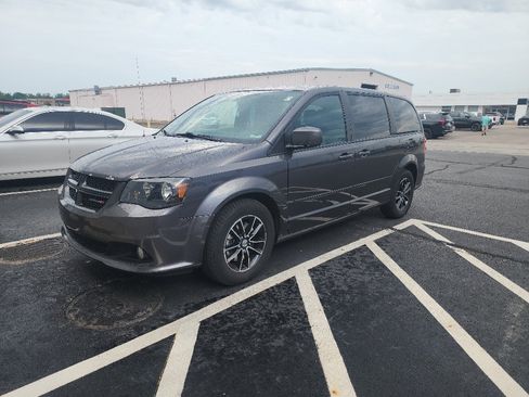 Used 2017 Dodge Grand Caravan GT FWD image 1