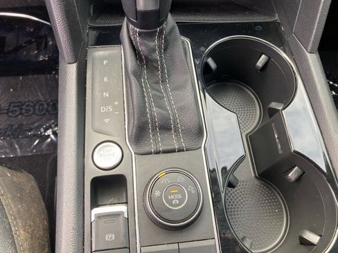 Used 2021 Volkswagen Atlas SEL image 31