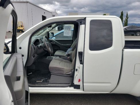Used 2019 Nissan Frontier S RWD image 8