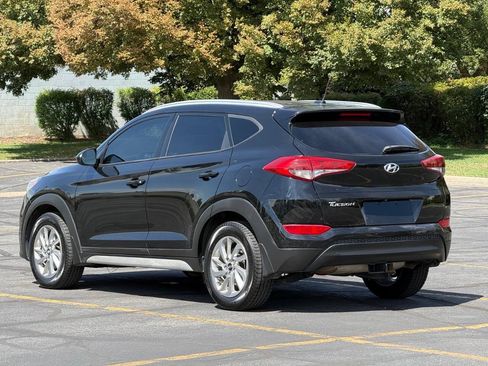 Used 2017 Hyundai Tucson SE w/ SE Popular Package 02 FWD image 3
