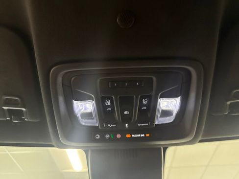Used 2024 GMC Sierra 1500 Denali Ultimate AWD/4WD image 15