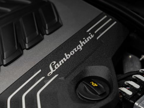 Used 2024 Lamborghini Urus S AWD/4WD image 78
