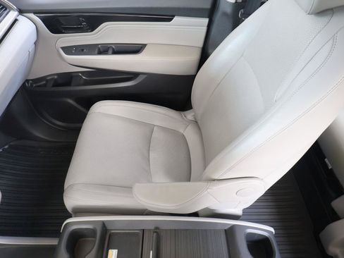 Used 2018 Honda Odyssey Elite image 19