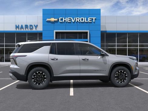 New 2026 Chevrolet Traverse Z71 w/ Enhanced Driving Package AWD/4WD image 5