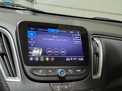 Used 2025 Chevrolet Malibu LT FWD image 27