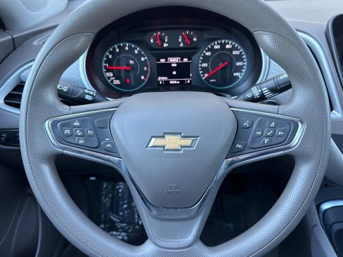 Used 2023 Chevrolet Malibu LT FWD image 28